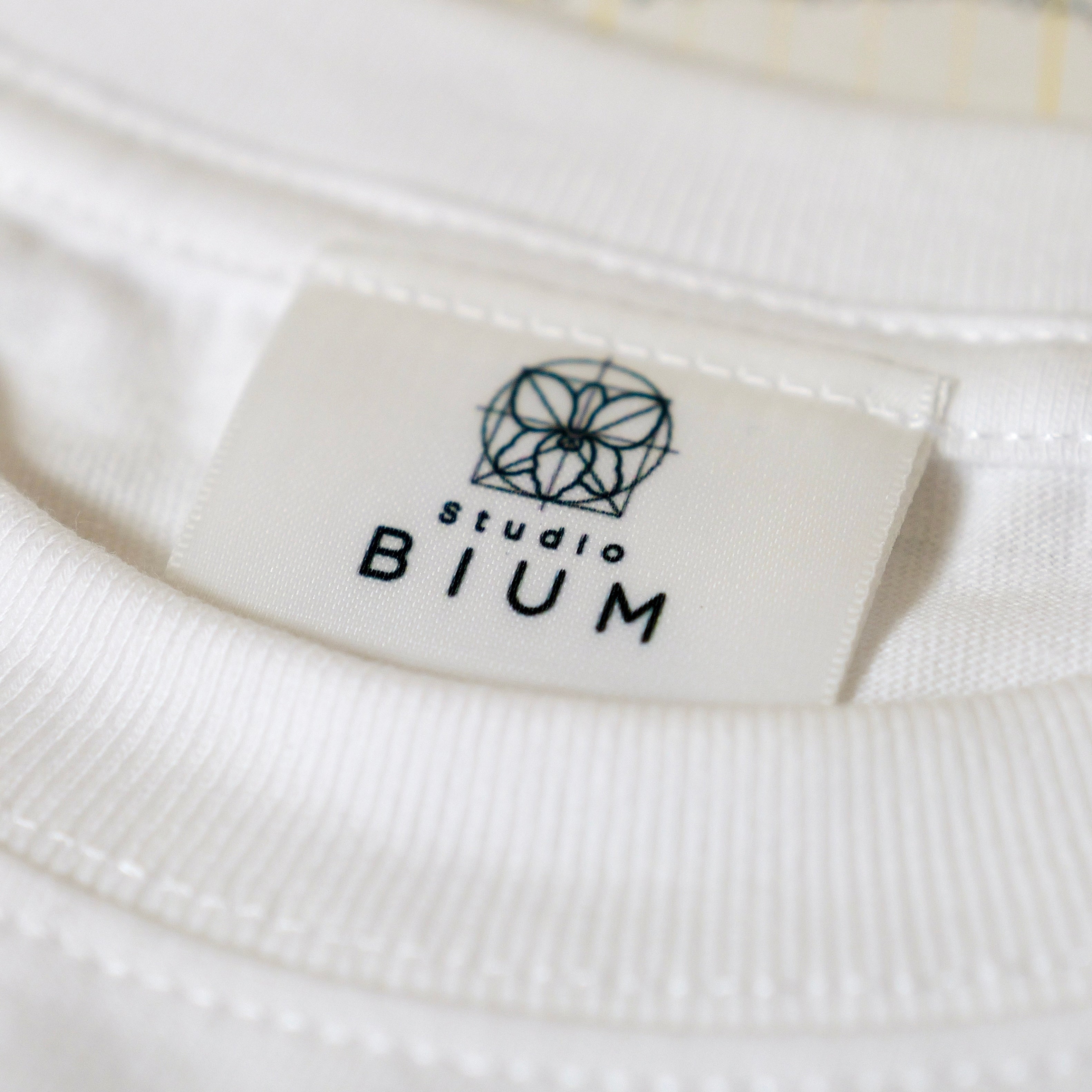 宇宙ネクタイTシャツ